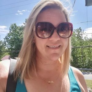 Meet your Posher, Catherine